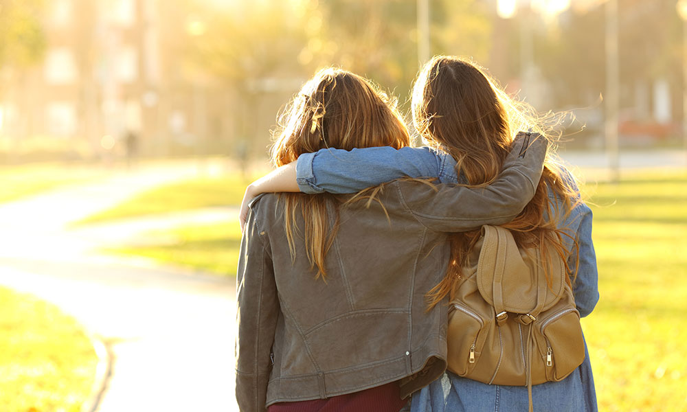 20 Ways to Say "Friend" in Spain and Latin America
