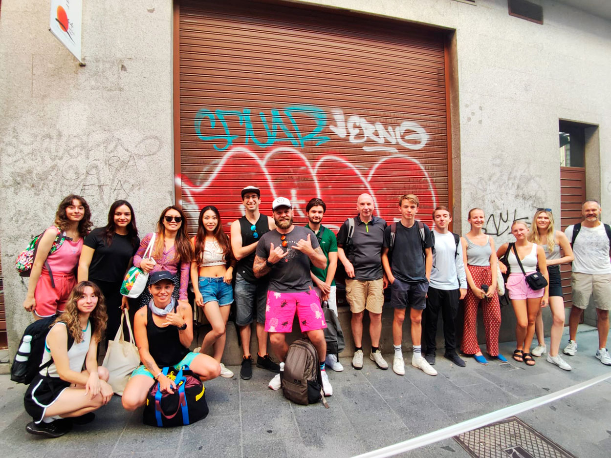 Walking tours through the city of Madrid